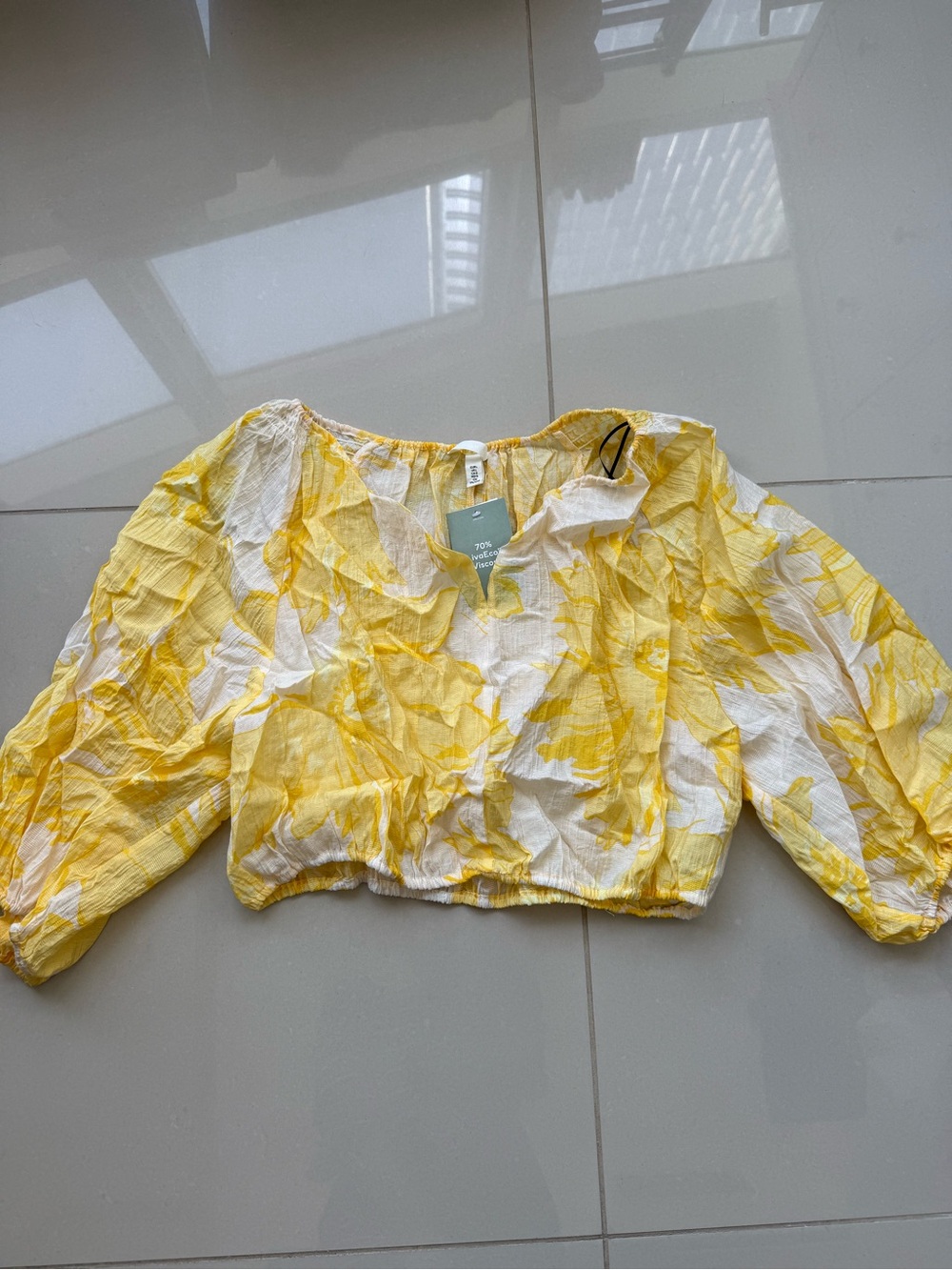 NWT Lightweight Yellow Floral Crop Top - H&M